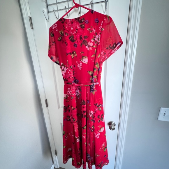 Rose Wrap Georgette Wrap Dress Size 1x - 16W for 5'10" tall person - Picture 8 of 10